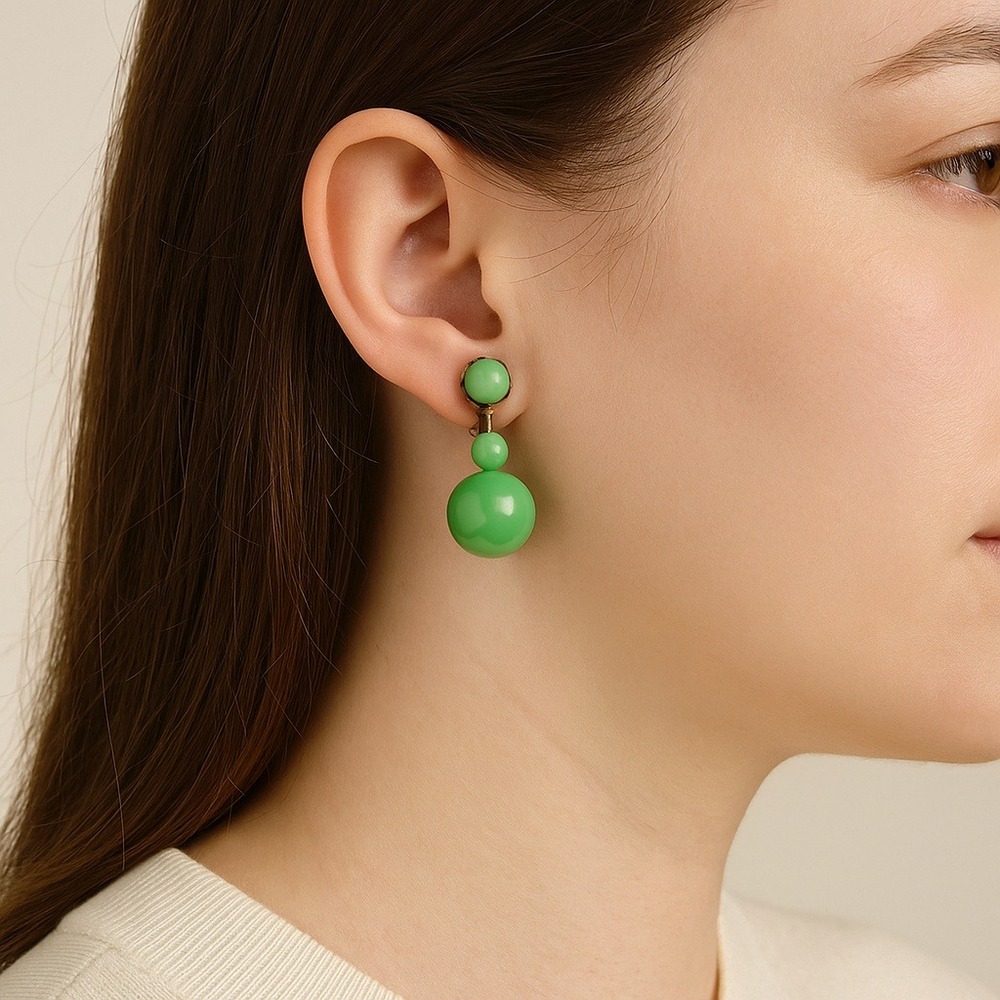 Vintage‎ 50s Green Lucite Ball Drop Earrings Screw Back Mid Century Mod Retro